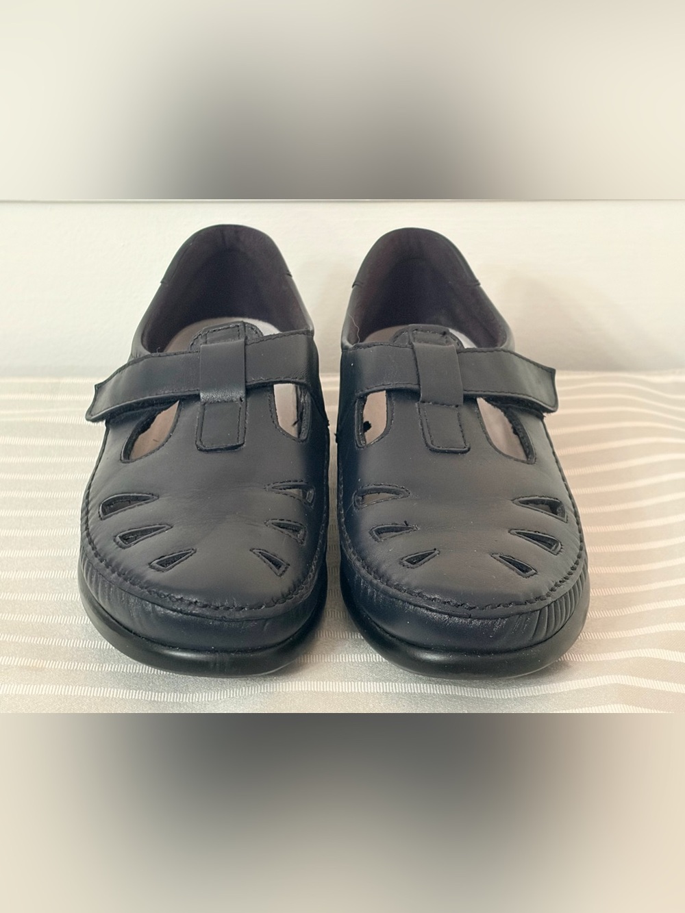 SAS Women's Navy Leather Roamer EZ Strap Walking Shoes sz 9S Comfort Pristine